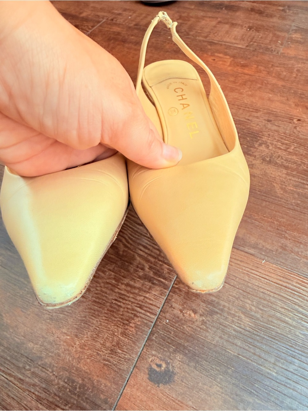 CHANEL Cream Pointed-Toe Slingback Heels - Picture 3 of 7